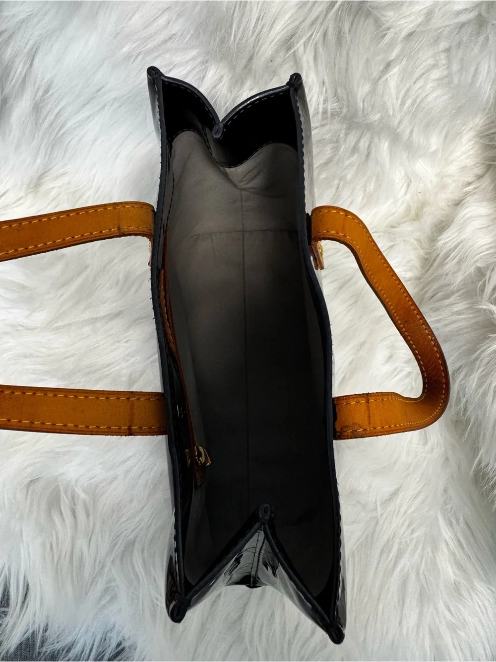 Louis Vuitton LV Hand Bag Black Vernis + Paper Shopping Tote